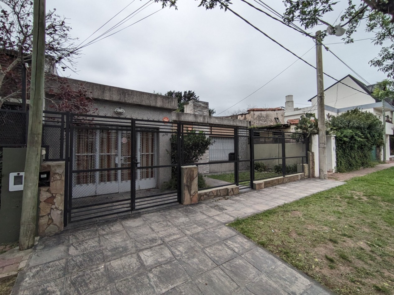 Se vende casa en Zelaya 1974