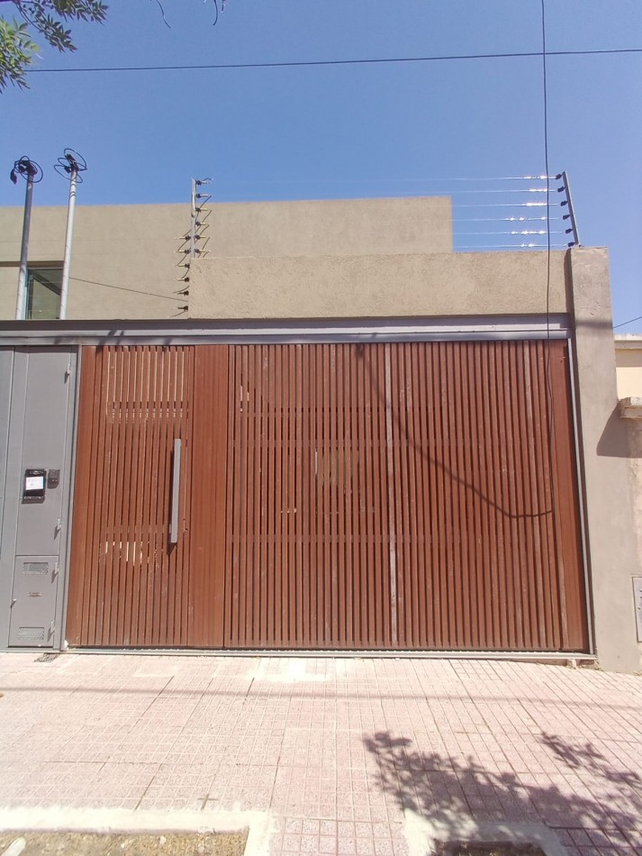 Se VENDE PH en Uriarte 300