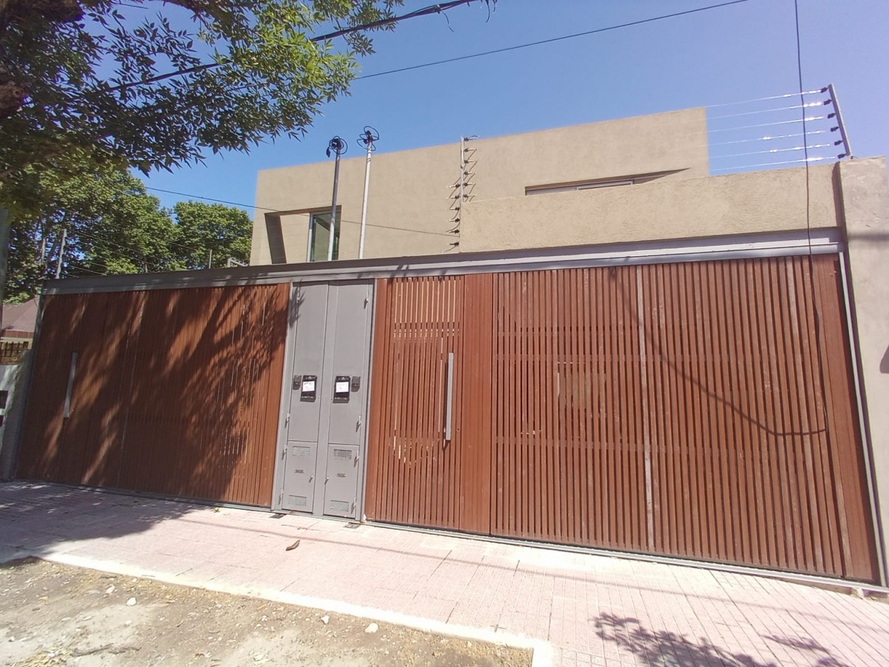 Se VENDE PH en Uriarte 300
