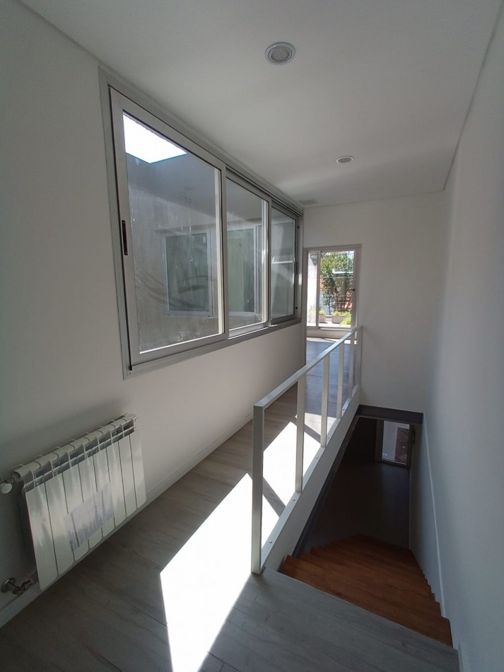 Se VENDE PH en Uriarte 300