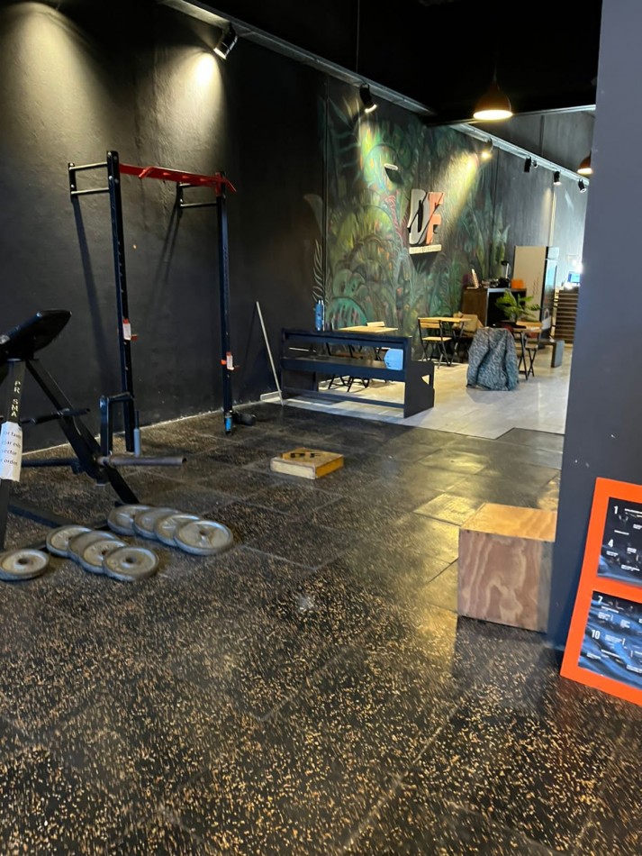 Se VENDE galpon comercial en Gorriti 357