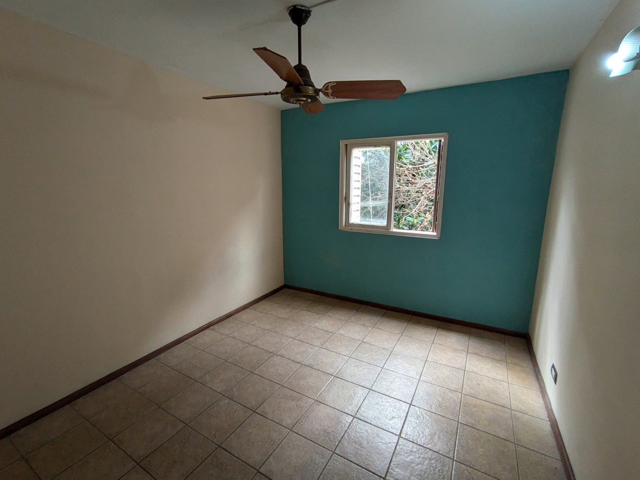 Se ALQUILA departamento en Ov Lagos 2861