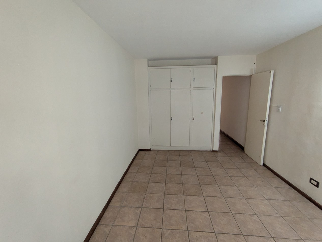 Se ALQUILA departamento en Ov Lagos 2861