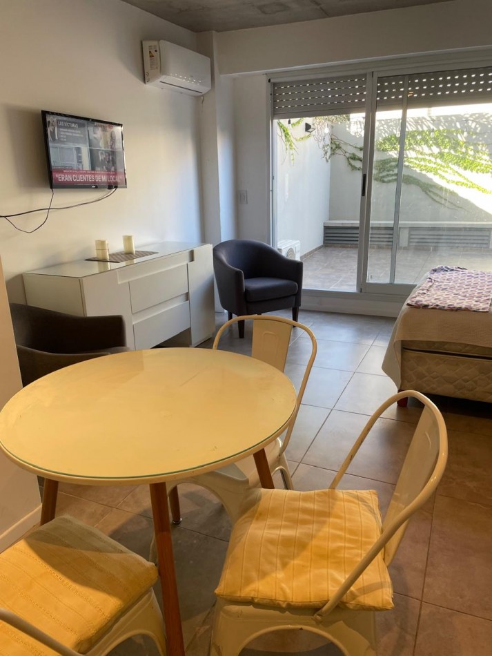 Se VENDE MONOAMBIENTE en Almafuerte 607