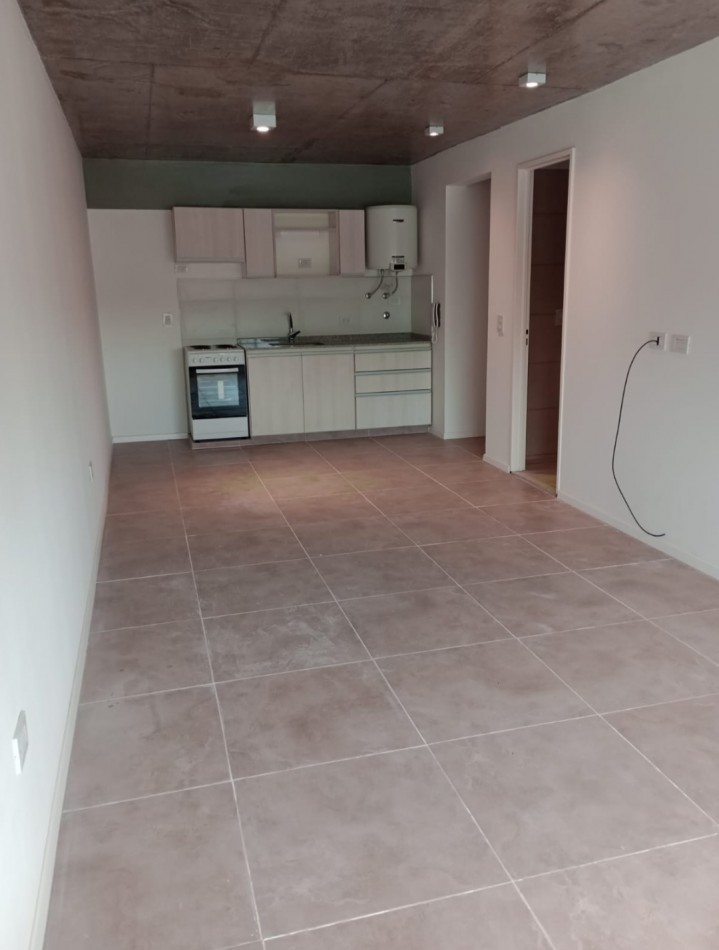 Se VENDE MONOAMBIENTE en Almafuerte 607
