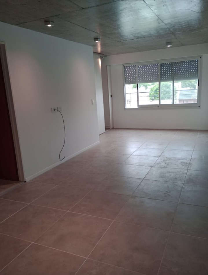 Se VENDE MONOAMBIENTE en Almafuerte 607