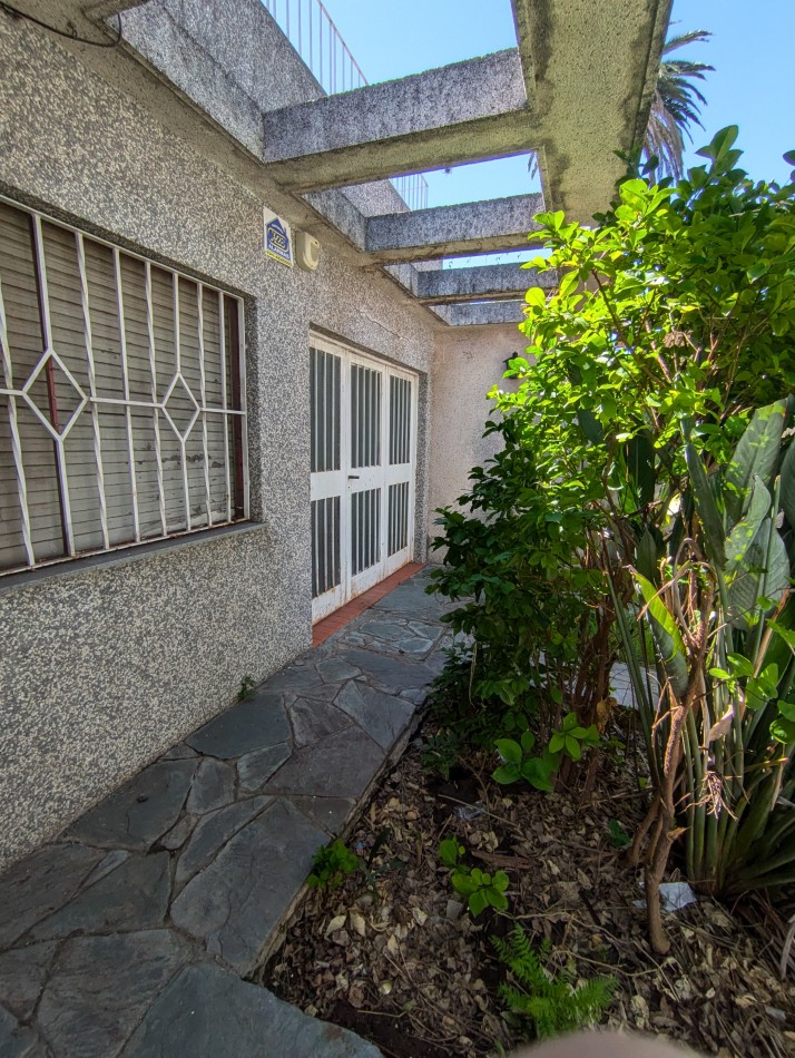 Se vende casa en Darragueira 1715 a RECICLAR 