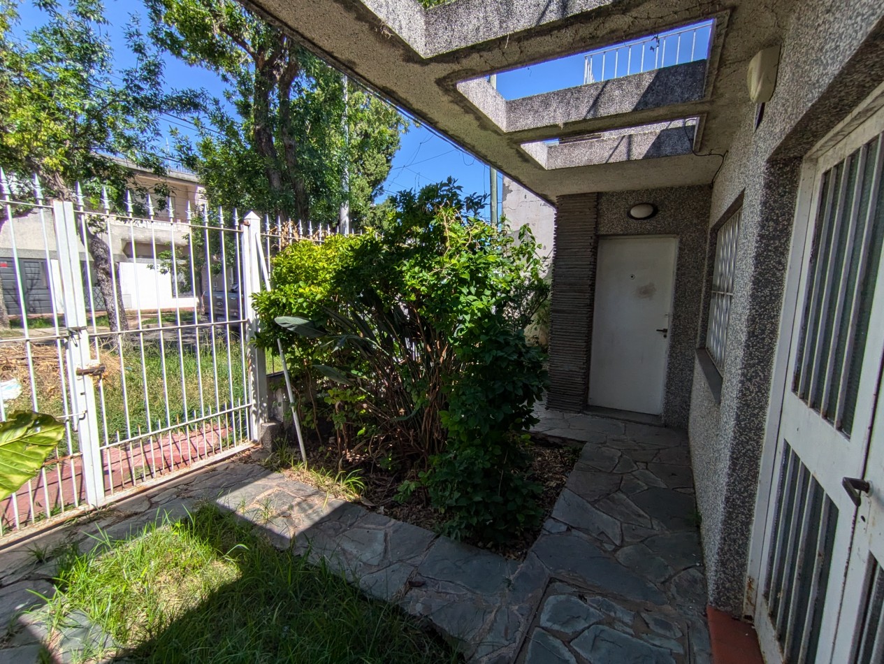 Se vende casa en Darragueira 1715 a RECICLAR 