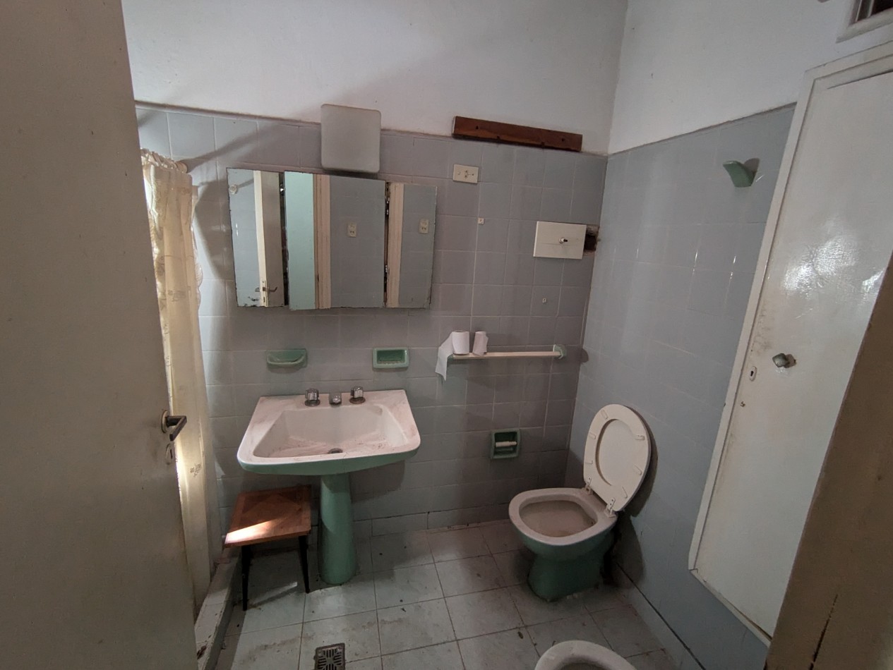 Se vende casa en Darragueira 1715 a RECICLAR 