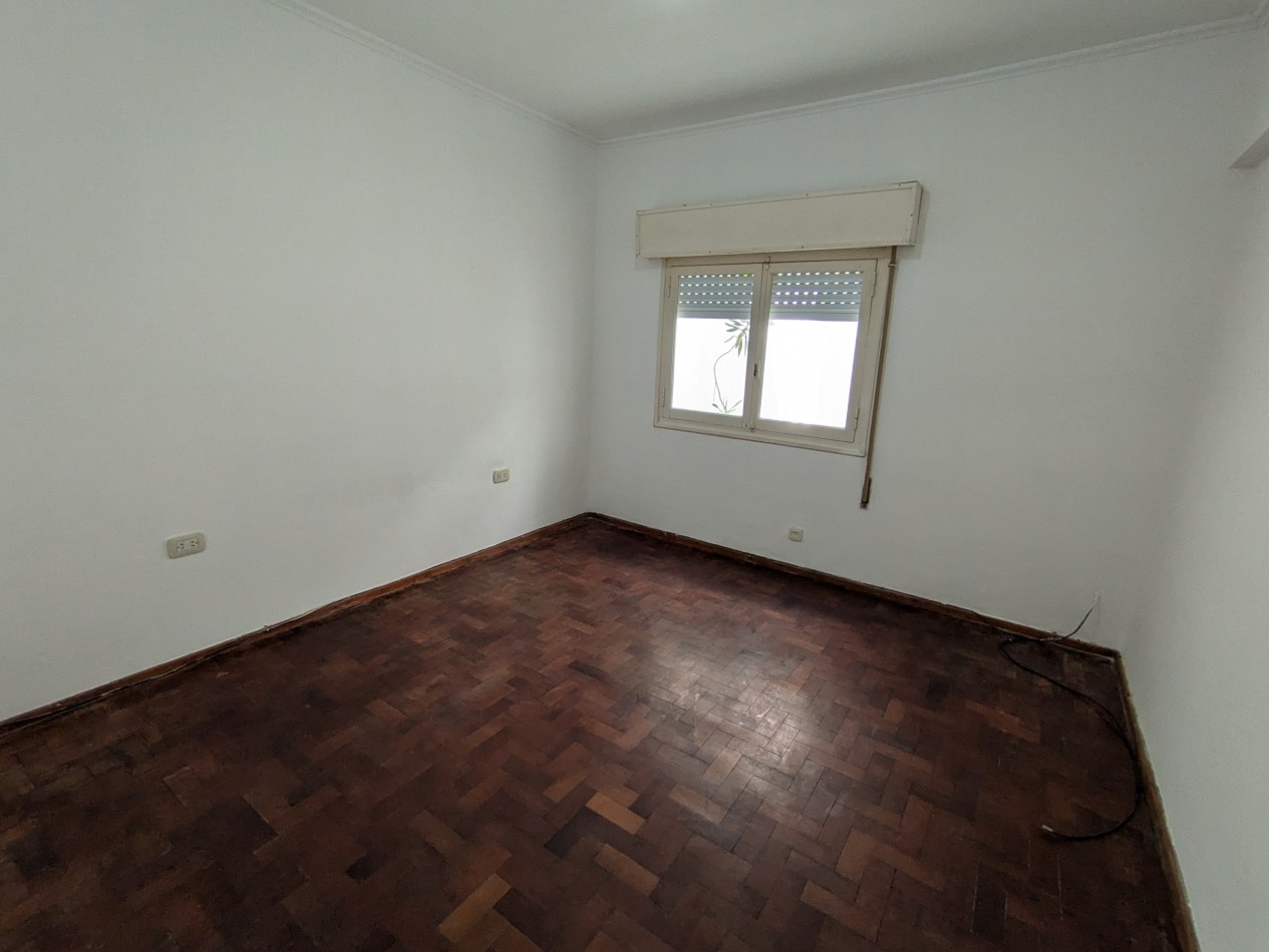 Se ALQUILA propiedad en Zeballos 162