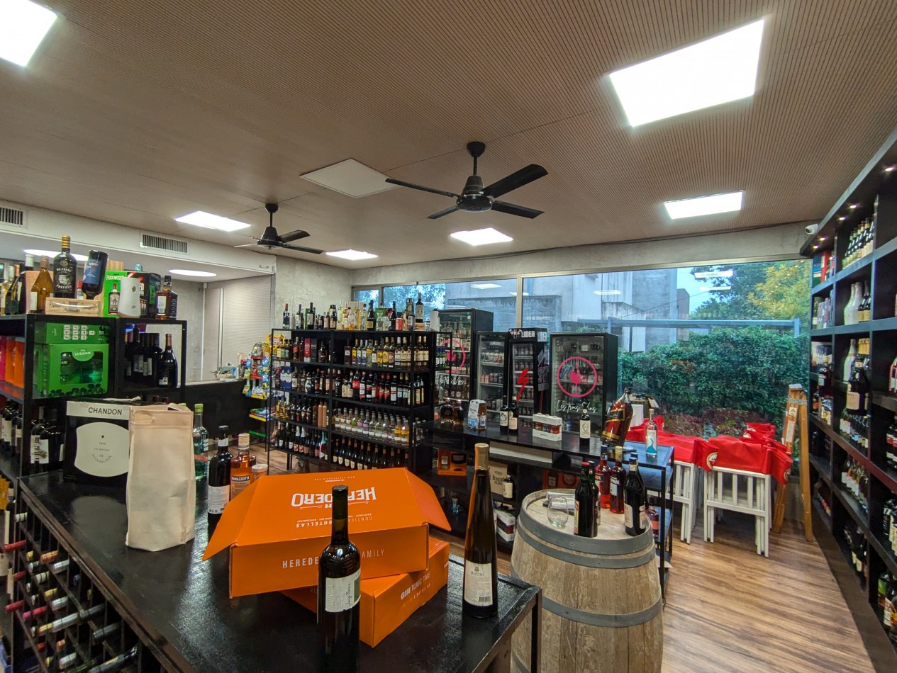 Se ALQUILA Local Comercial en Schweitzer 