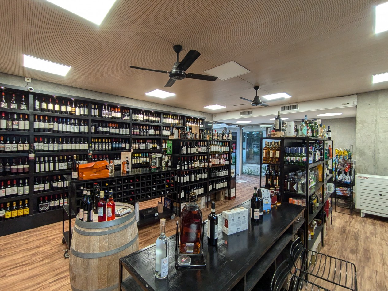 Se ALQUILA Local Comercial en Schweitzer 