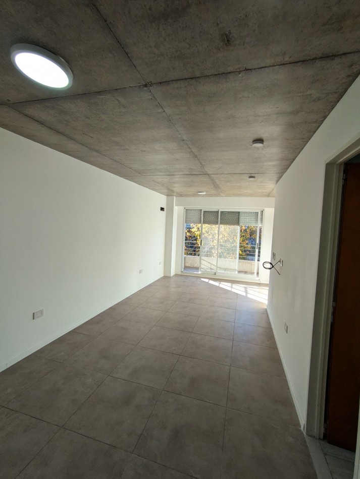 Se ALQUILA monoambiente en Arroyito 
