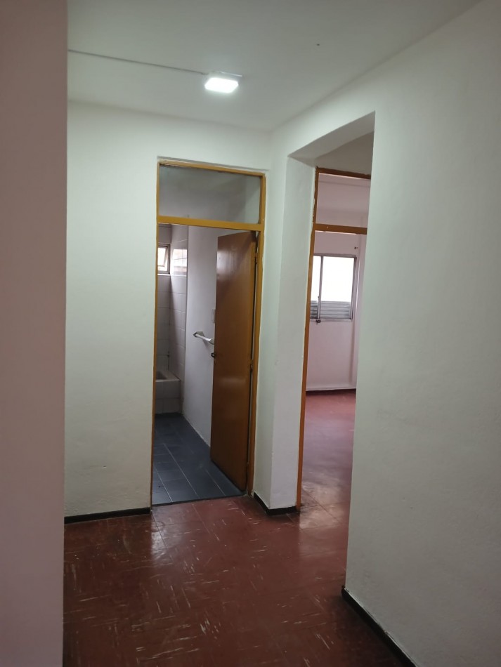 Se ALQUILA departamento en Rucci