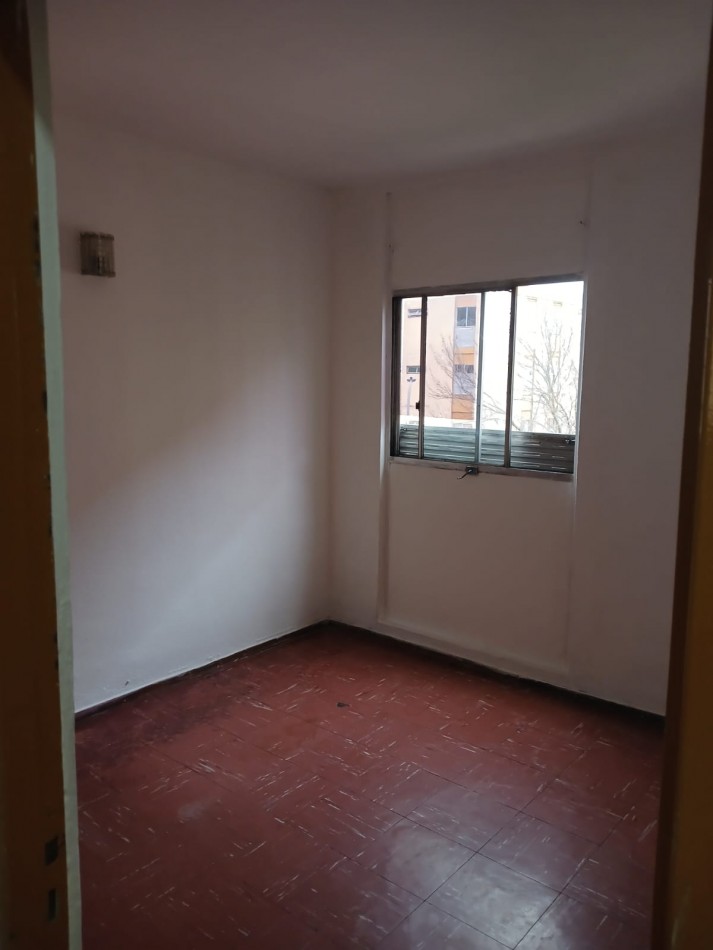Se ALQUILA departamento en Rucci