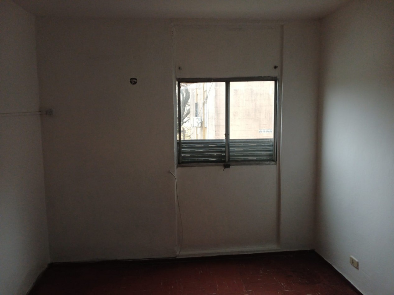 Se ALQUILA departamento en Rucci