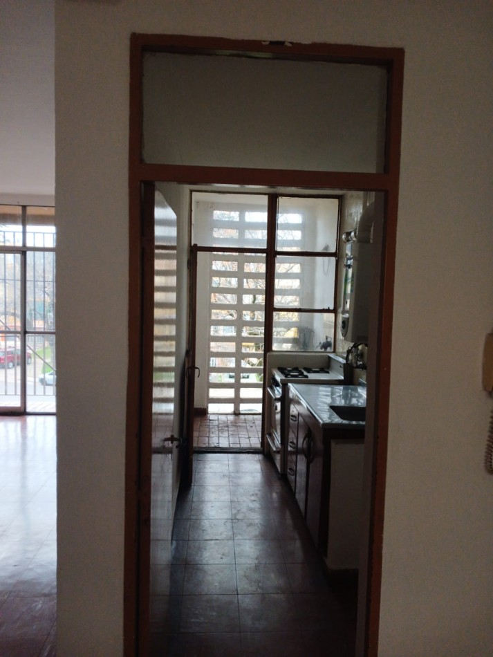 Se ALQUILA departamento en Rucci