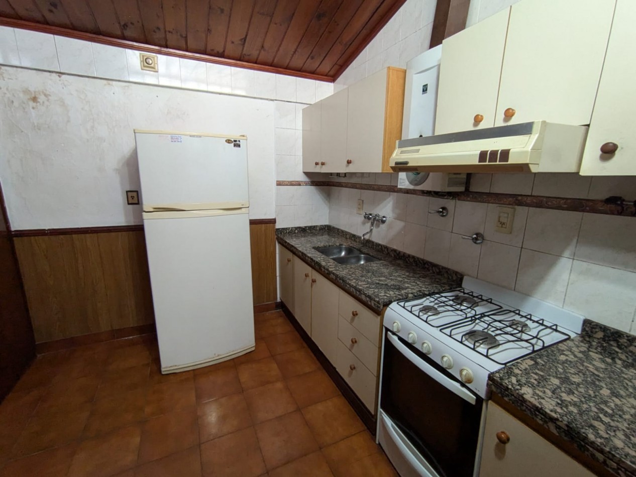 Se ALQUILA casa en Cristaleria 