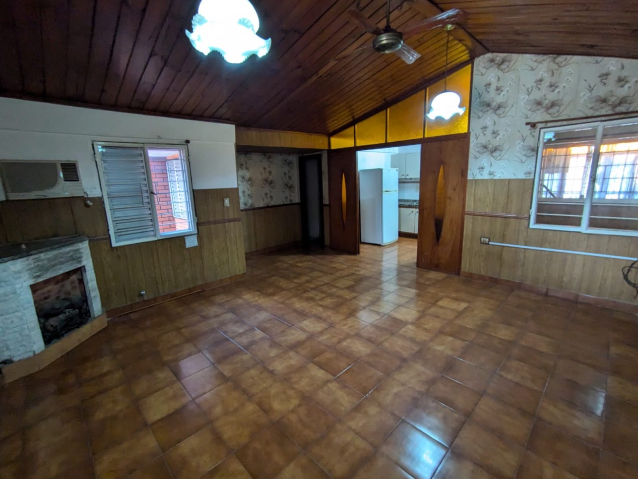 Se ALQUILA casa en Cristaleria 