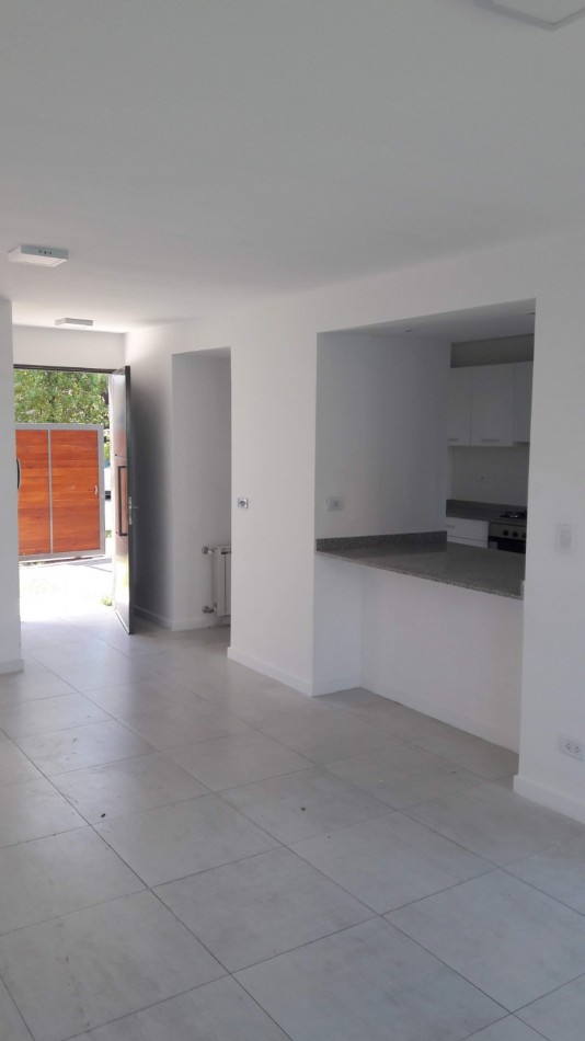 Se VENDE casa espectacular en Fisherton 