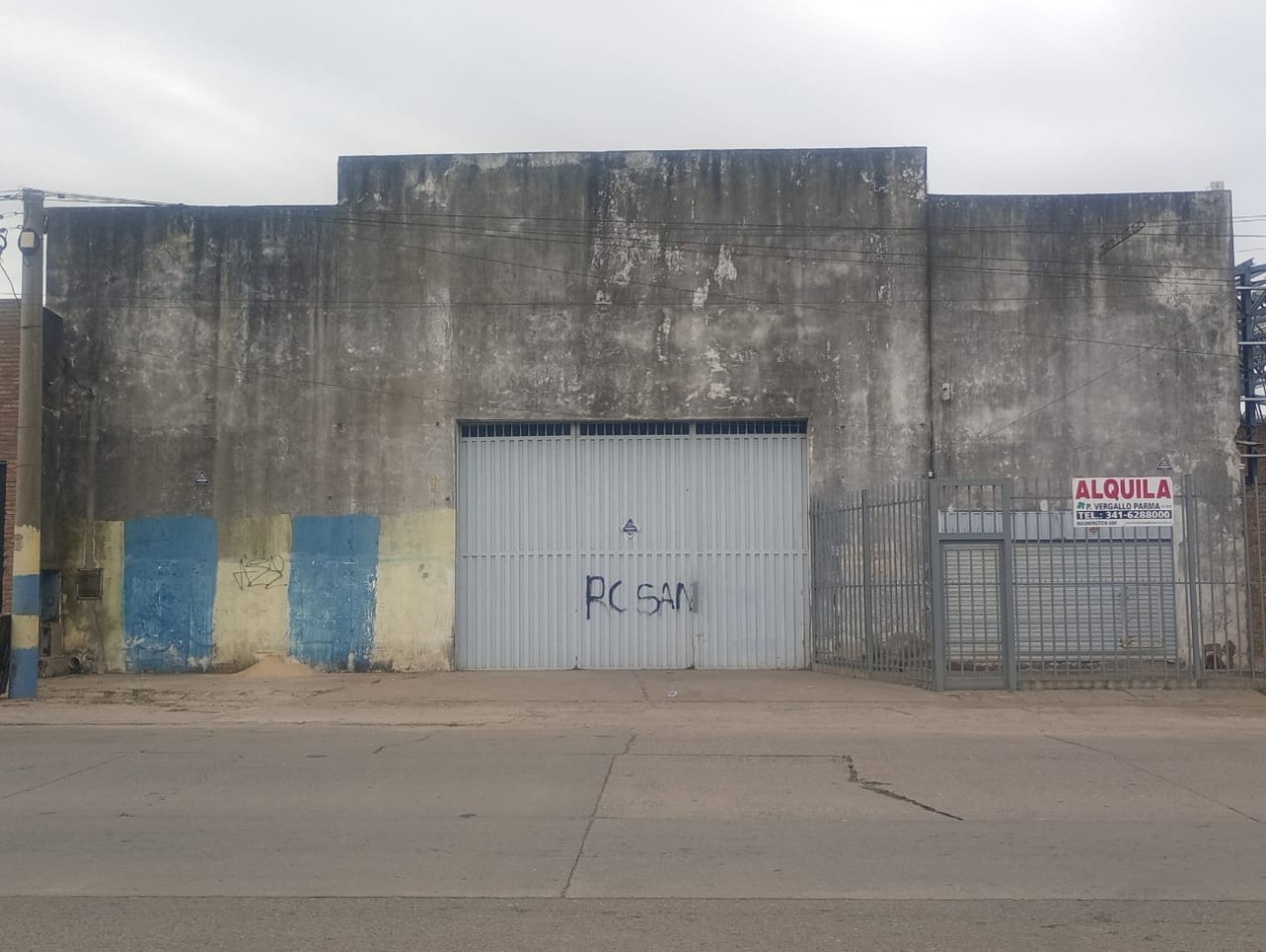 Se ALQUILA Galpon 