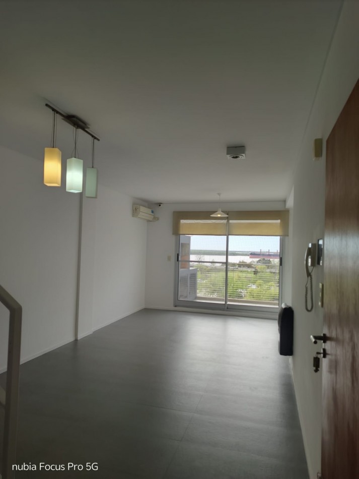 Se ALQUILA departamento en Alberdi 