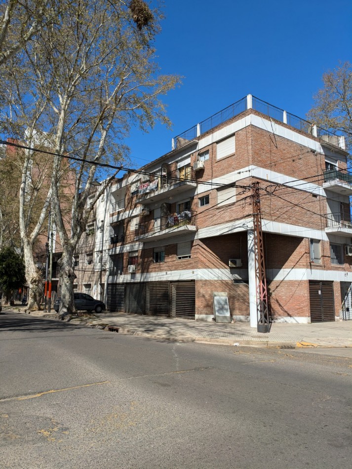 Se VENDE departamento en Echesortu